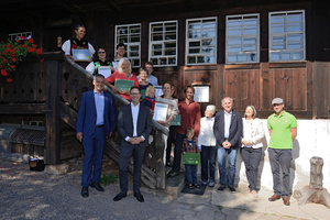 Übergabe der Zertifikate zum Partnerbetrieb für das Heimatmuseum Resenhof und das Hans Thoma Kunstmuseum (c) BSG Übergabe der Zertifikate zum Partnerbetrieb für das Heimatmuseum Resenhof und das Hans Thoma Kunstmuseum (c) BSG